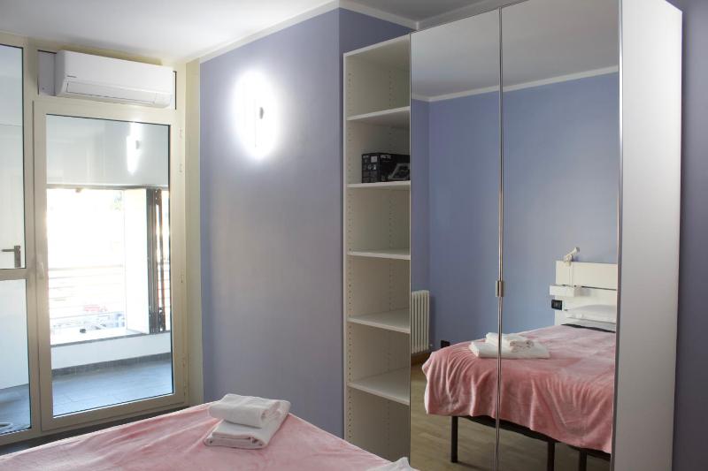 One-Bedroom Apartment with Sea View and Terrace image 4