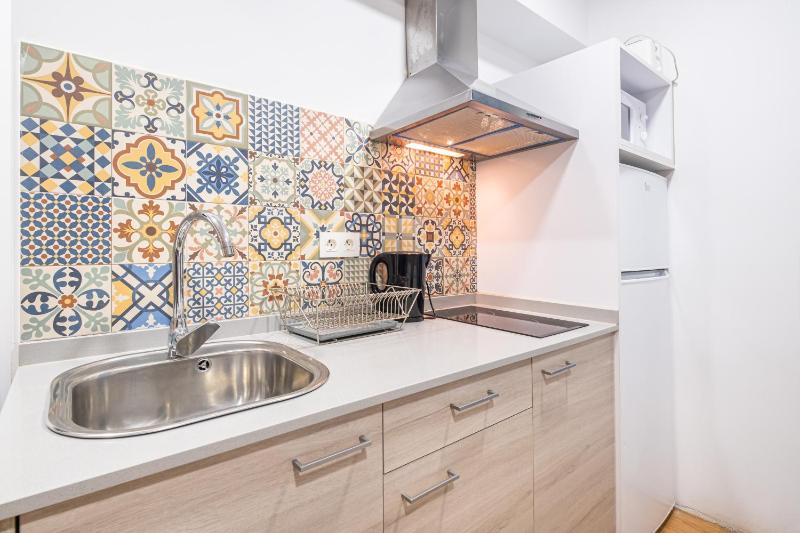 Studio Apartment image 2