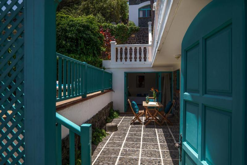 Classic Apartment image 2