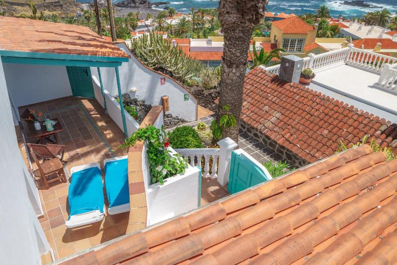 One-Bedroom Standard Apartment image 4