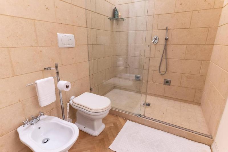 VeronaVera San Nicolò - Central Romantic Suite - image 16