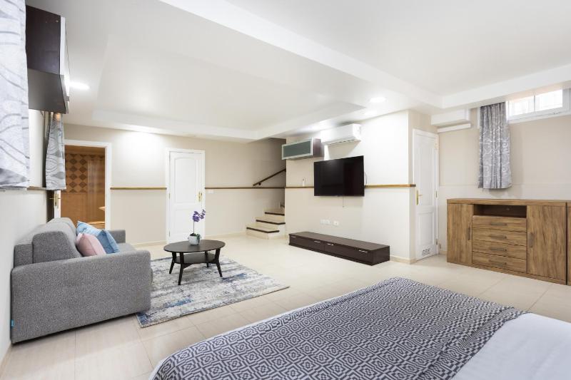 Villa Paraíso del Mar con piscina privada - image 18