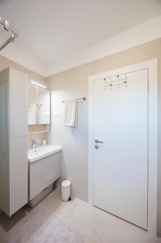 Blue Premium Apartment - CROWONDER LUXURY RENT - image 22