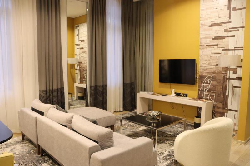One-Bedroom Apartment image 1