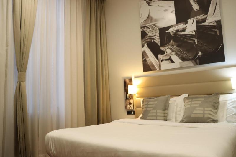 Junior Suite image 2