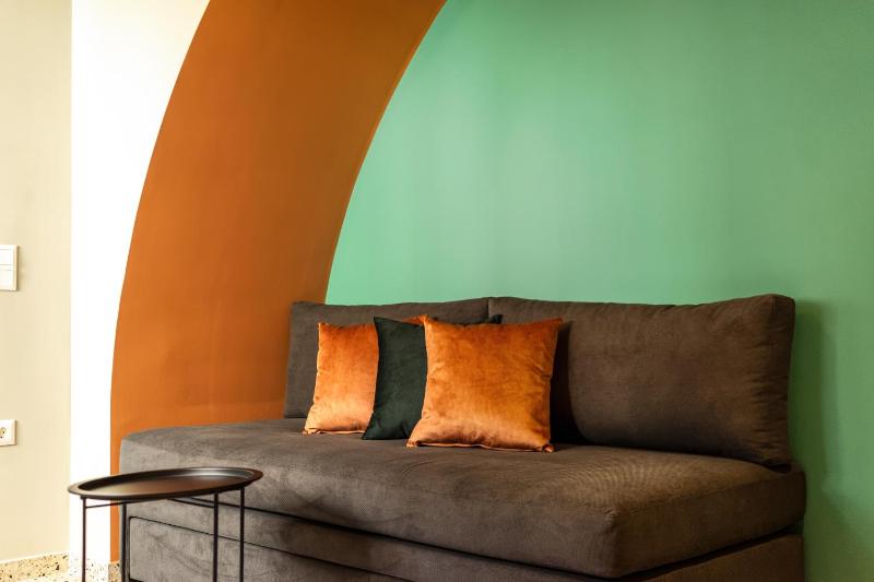 Arches Apartments - image 9