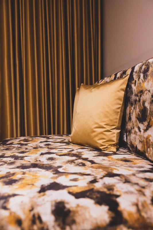 Double Room image 3
