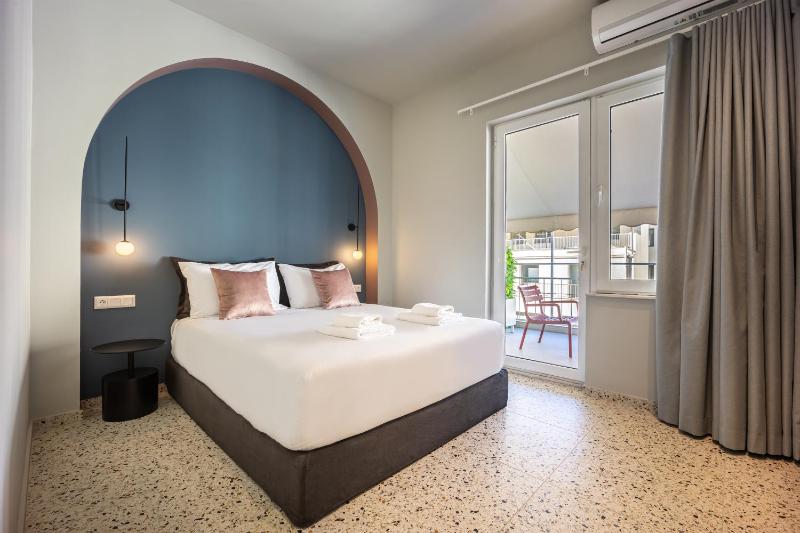 Arches Apartments - image 4