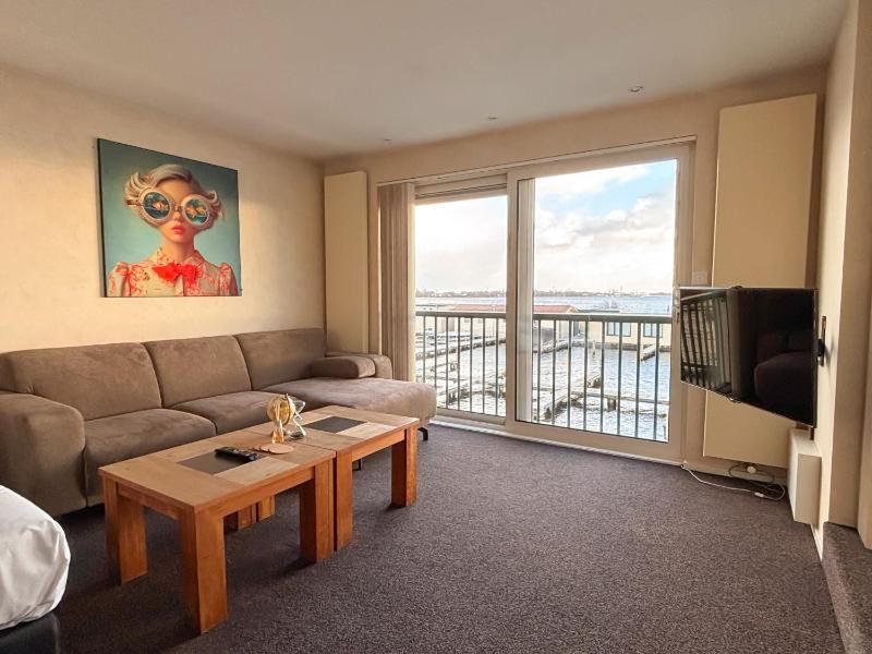 One-Bedroom Apartment image 1