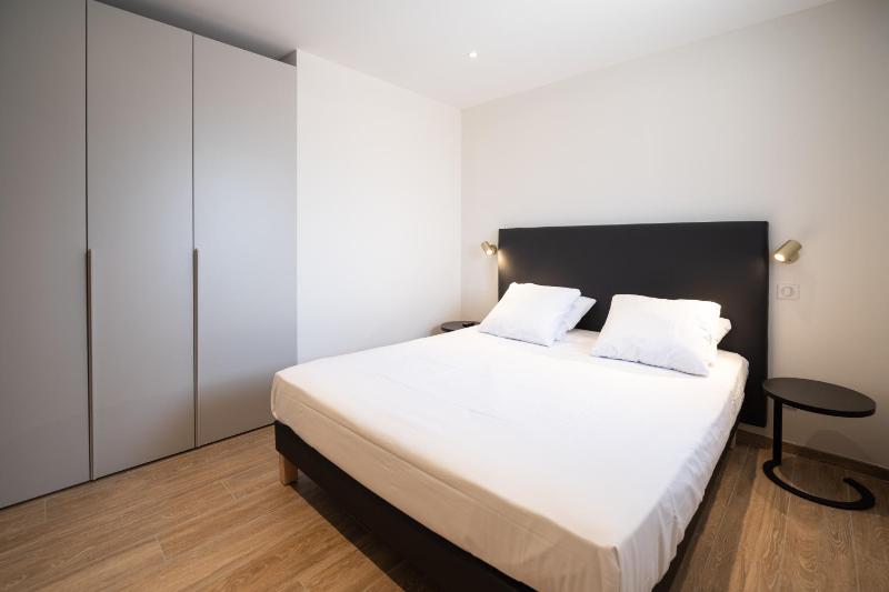 Deluxe Apartment image 2