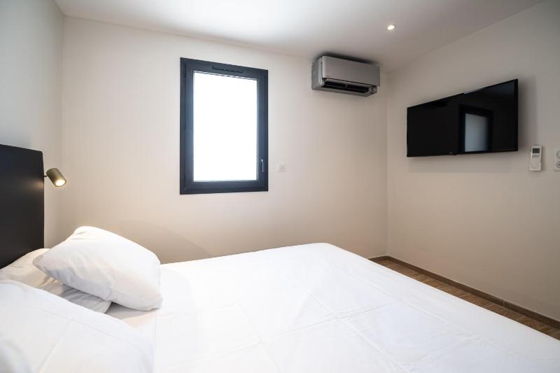 Deluxe Apartment image 3