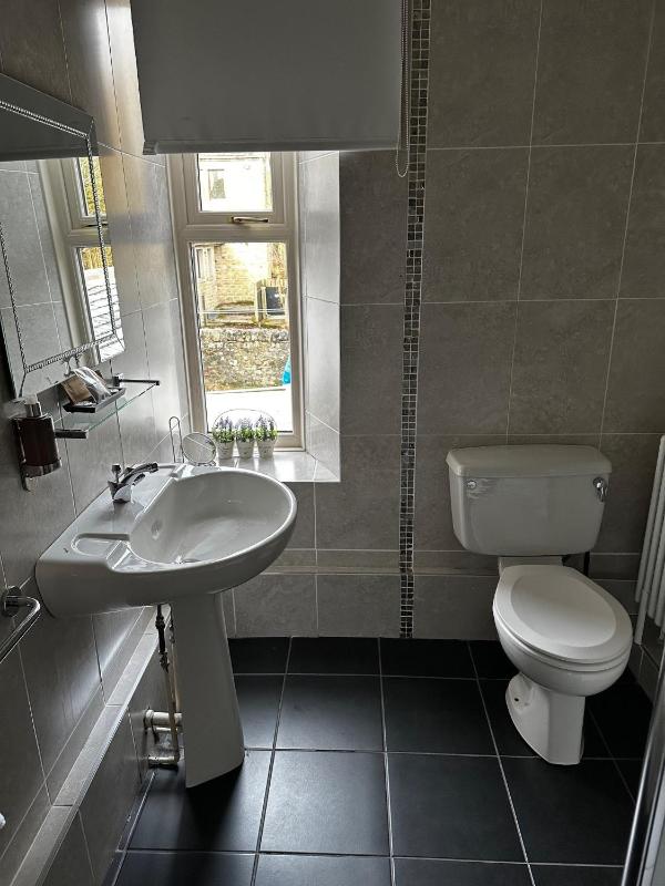 Small Twin Room image 1