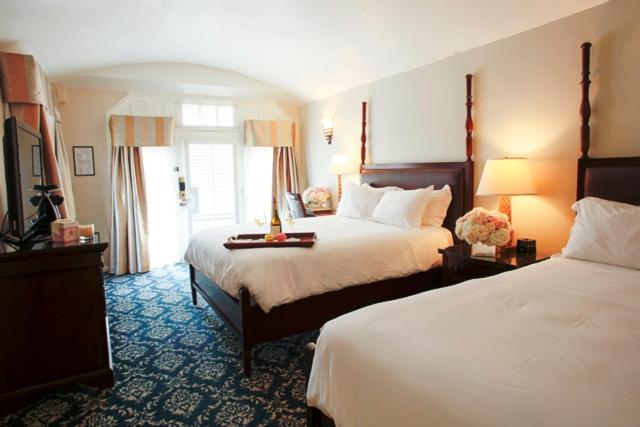 Raincross Queen Room image 1