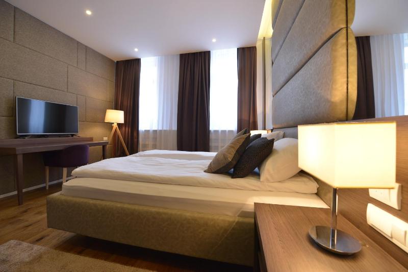 One-Bedroom Apartment image 4