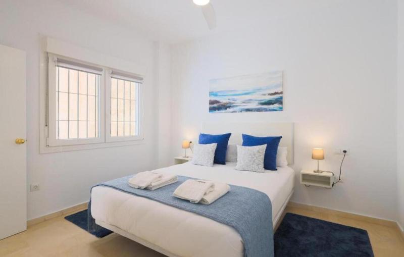 C35 Modern apt in Downtown - image 4