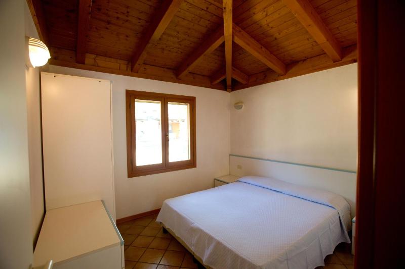 Bungalow (6 Adults) image 3