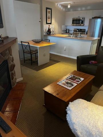 Town Plaza Suites by Golden Dreams - image 23