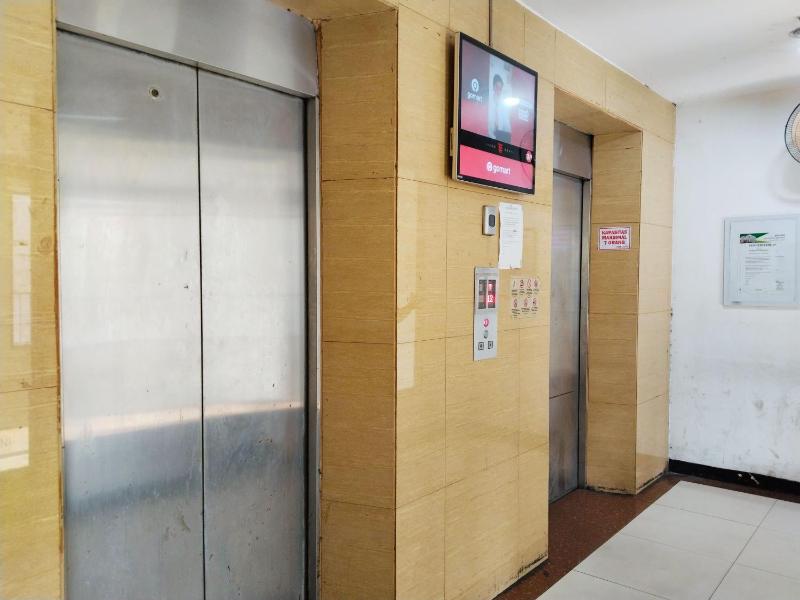 Room 88 Kemang View Apartment Tower Flamboyant - image 12