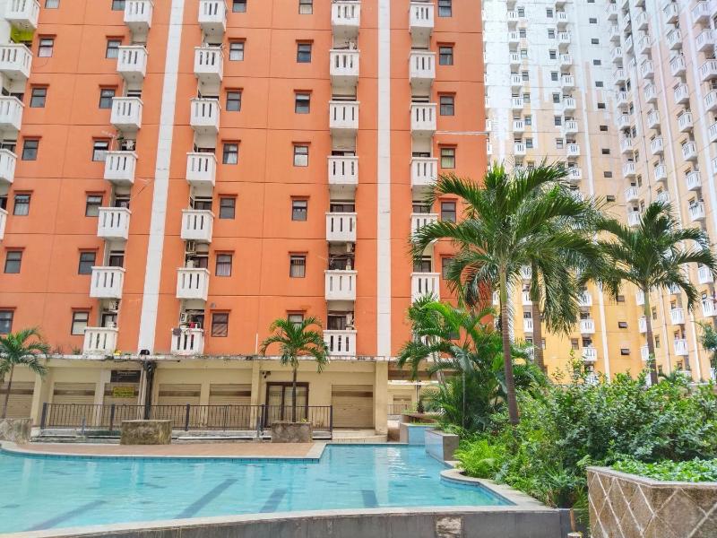 Room 88 Kemang View Apartment Tower Flamboyant - image 4
