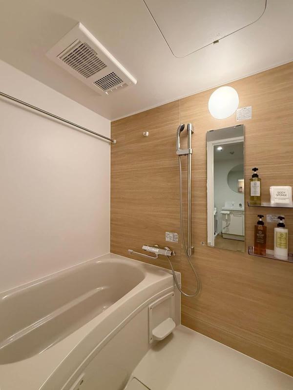 b hotel Nikkei - Central 3BR Apt Close to Shopping & Dining - image 13