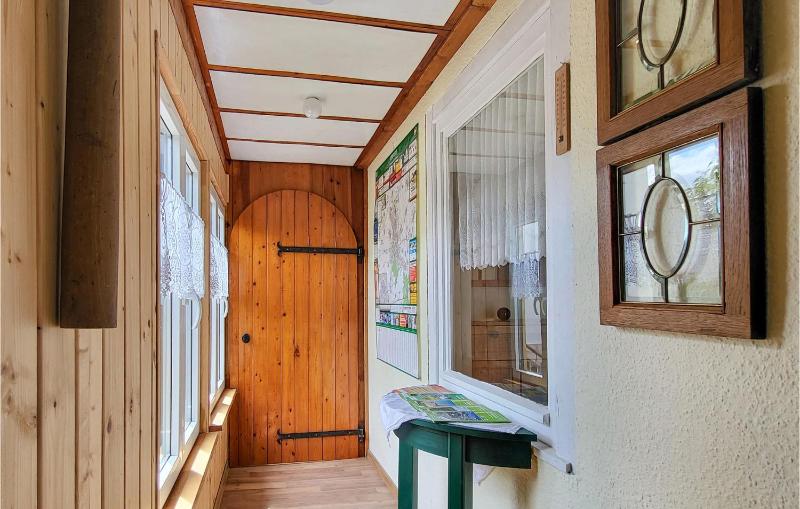 Lovely Home In Erfurt With Wifi - image 7