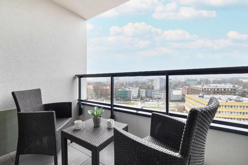 Nowoczesny Apartament z Parkingiem w Atrakcyjnej Lokalizacji Katowic by Noclegi Renters - image 28