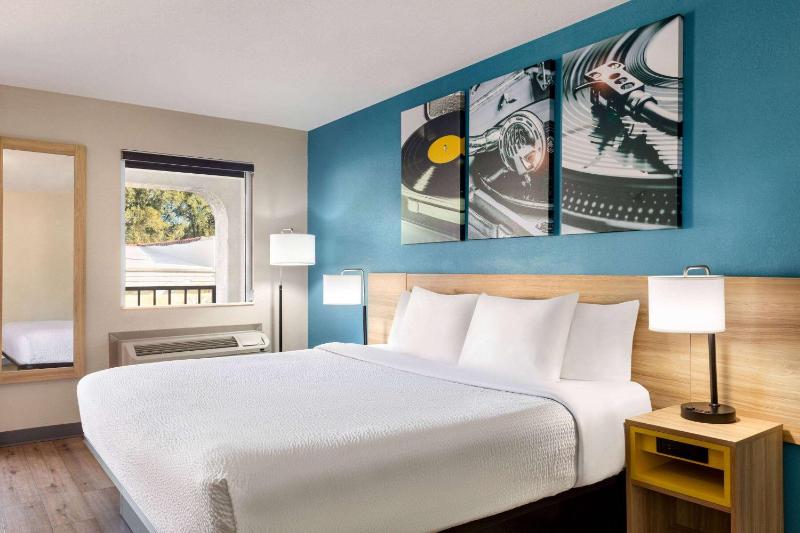 Days Inn by Wyndham Memphis at Graceland - image 13