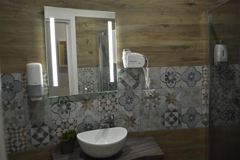 Superior Double Room image 3