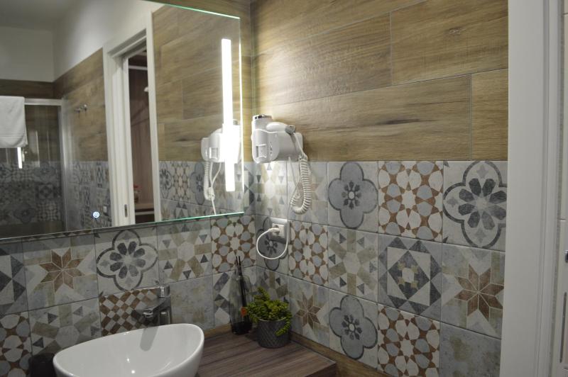 Superior Double Room image 3
