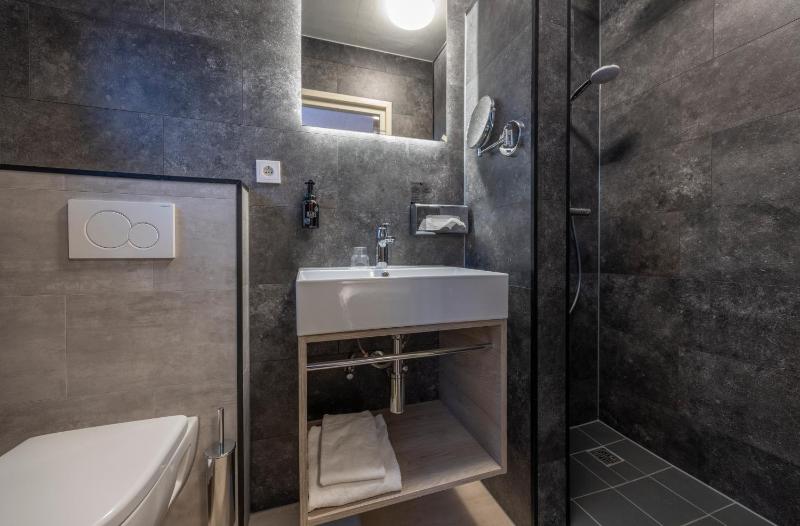 Single Room image 3