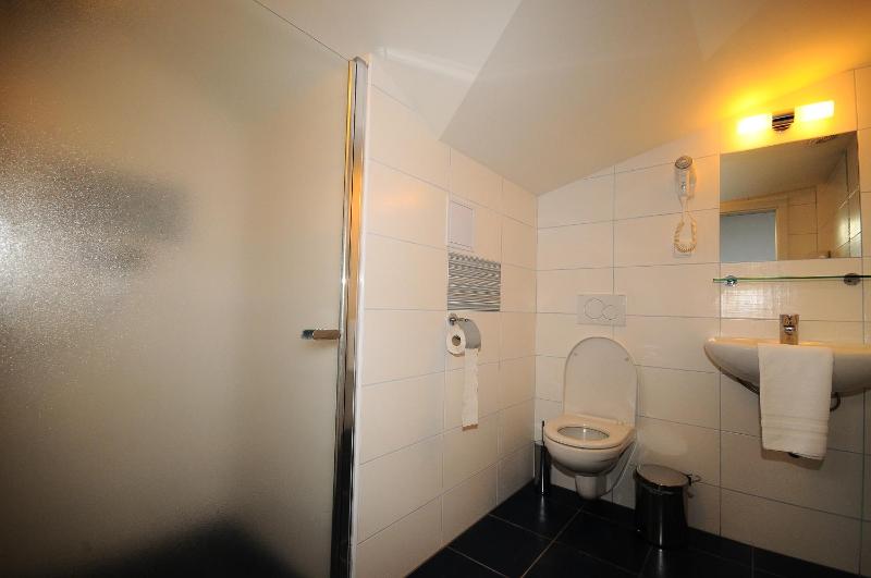 Standard Double Room image 1