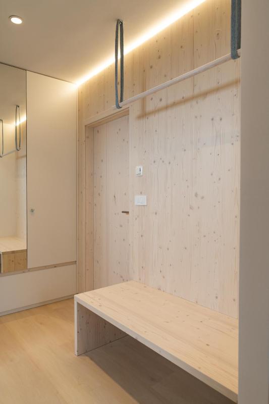 One-Bedroom Apartment image 3