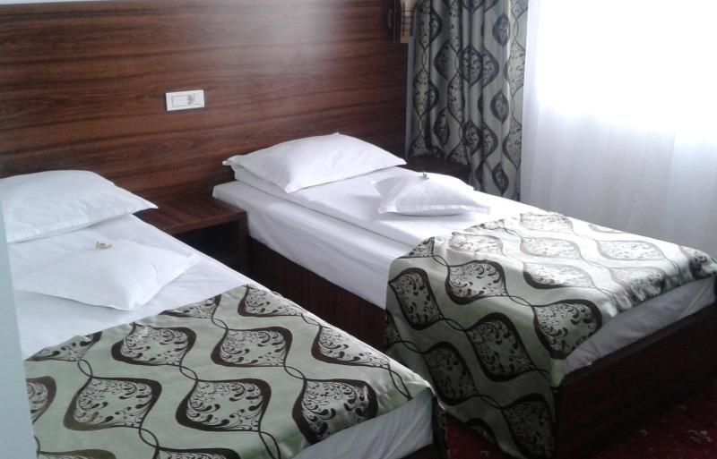 Twin Room image 1