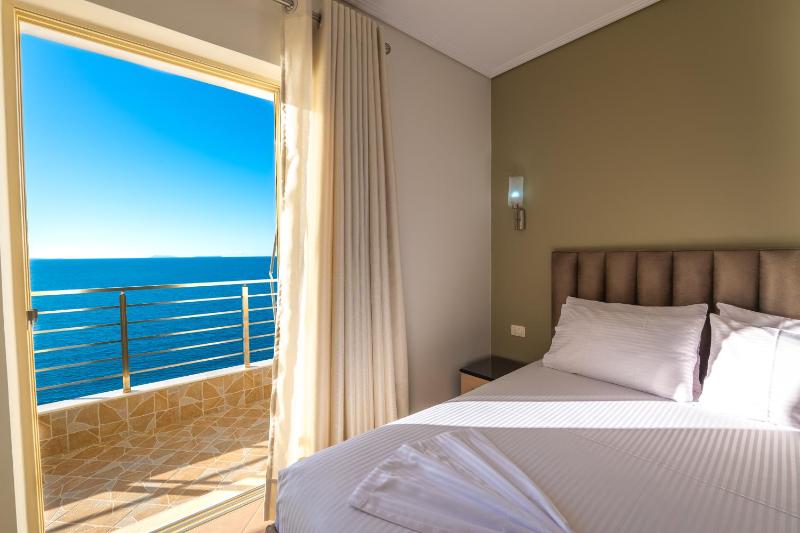 One-Bedroom Apartment with Sea View image 1