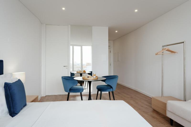 Feel Porto Lapa Collection Flats - image 25