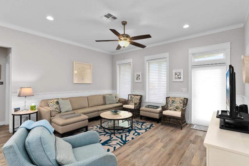 Seabreeze Cottage - Private home at The Shores home - image 9