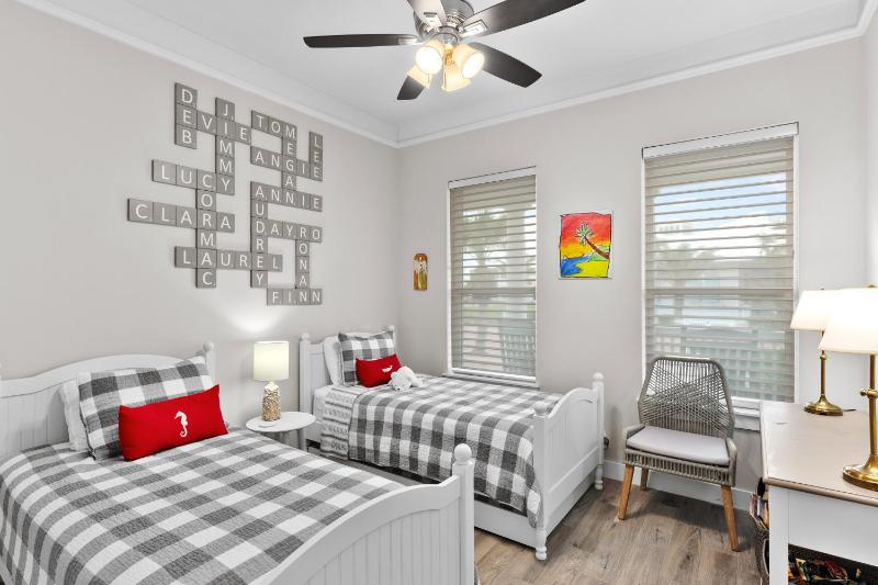 Seabreeze Cottage - Private home at The Shores home - image 18