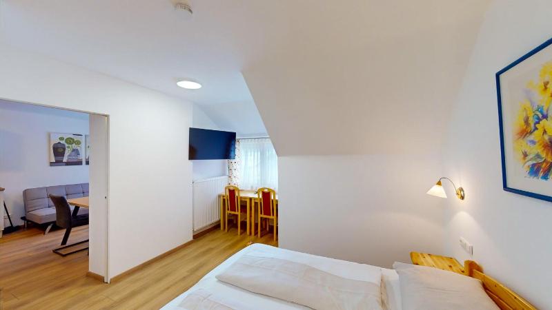 One-Bedroom Apartment with View image 3