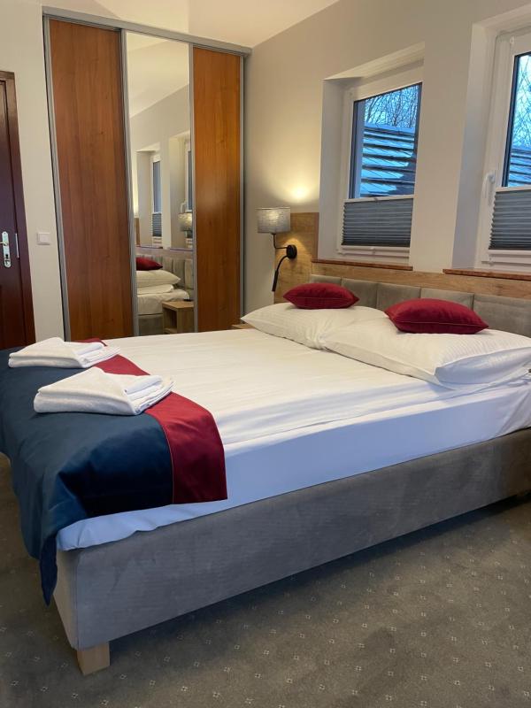 Deluxe Studio image 4