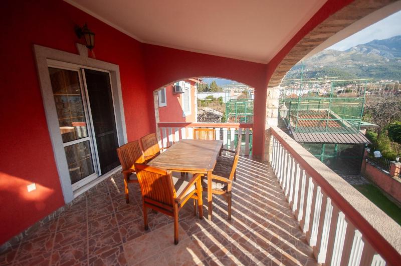 Milic Apartmant with parking - image 5