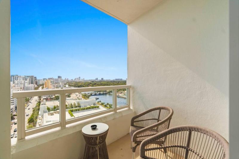 Fontainebleau Ocean View 2BR Apt - image 11
