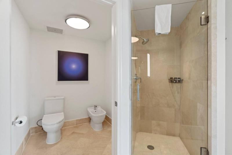 Fontainebleau Ocean View 2BR Apt - image 2