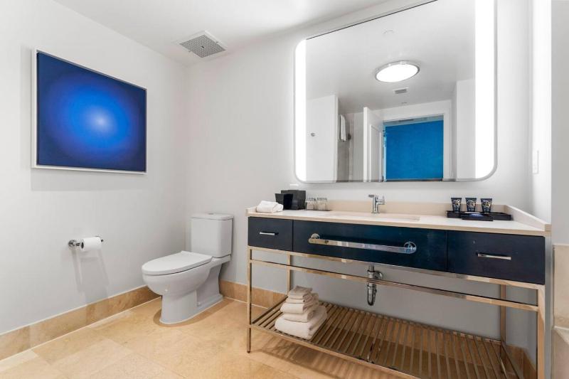 Fontainebleau Ocean View 2BR Apt - image 7