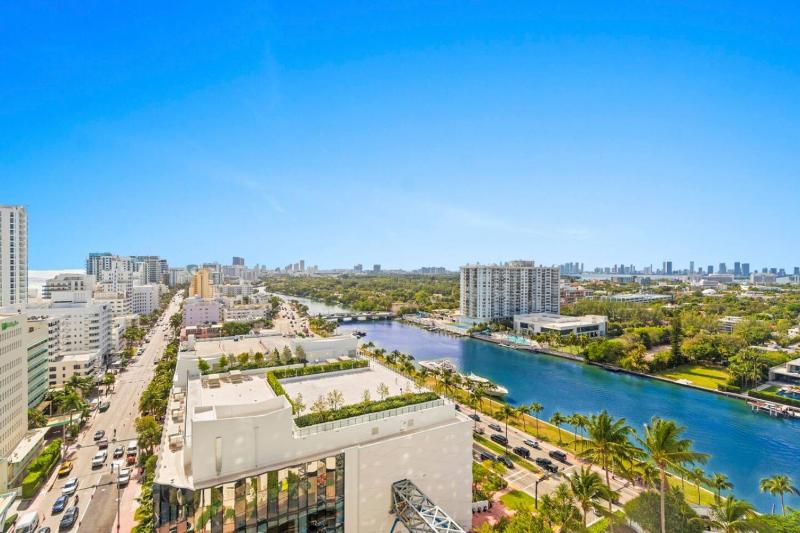 Fontainebleau Ocean View 2BR Apt - image 5