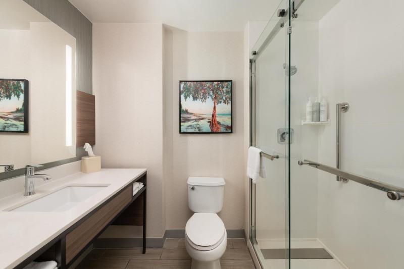 Executive King Room image 2