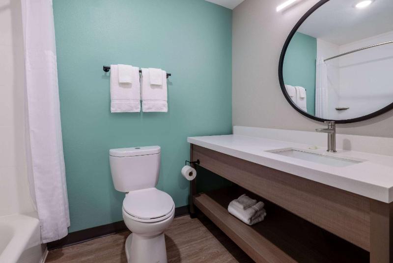 Suite with Two Queen Beds - Non-Smoking image 4