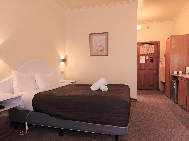 St Georges Motor Inn - image 4