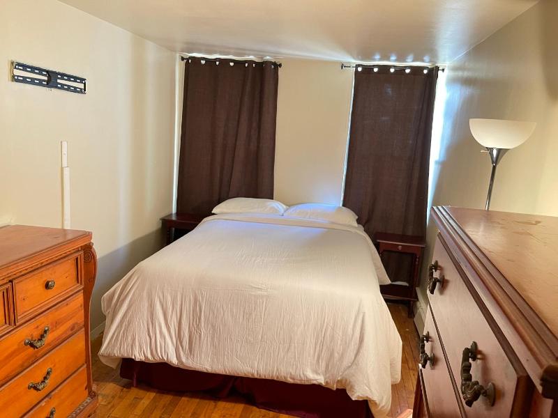 One Bedroom by Month Next to Bronx Zoo - image 14