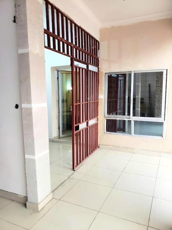 Affordable Spacious Apartment in Kinshasa Limete Resit - image 8