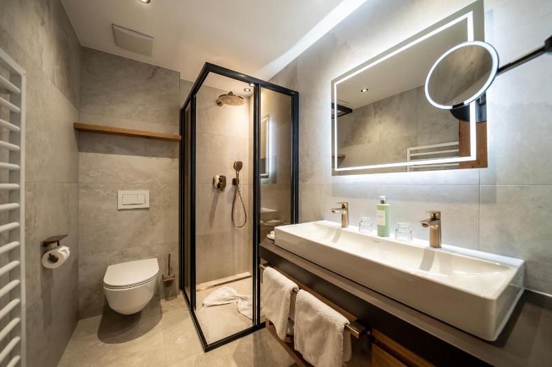 Three-Bedroom Apartment image 3